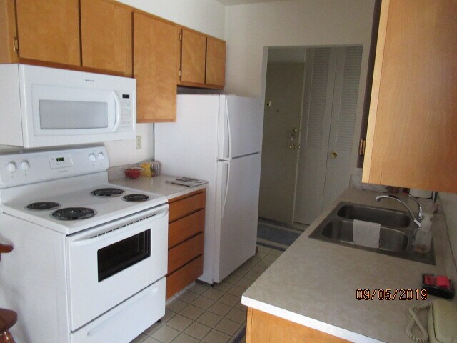 Kitchen - 1423 N 20th St