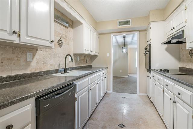 Building Photo - 3105 SW 28th Ave