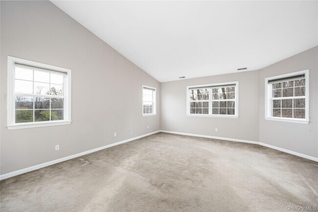 Building Photo - 1476 Iroquois St