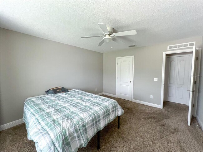 Building Photo - 948 NW 252 Dr