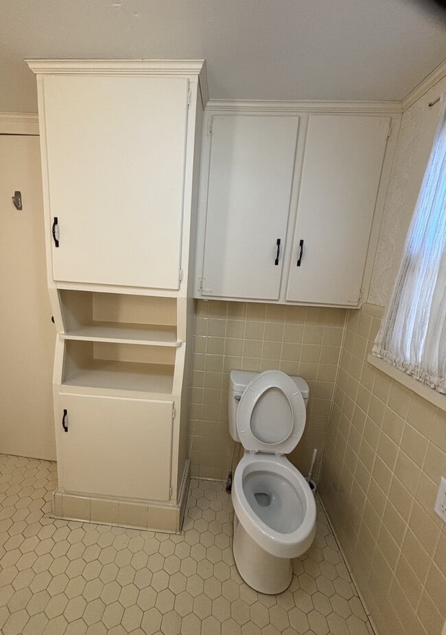 Building Photo - 2115 Galilee Rd