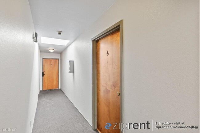 Building Photo - 2 br, 1 bath Condo - 3421 25th St, San Fra...