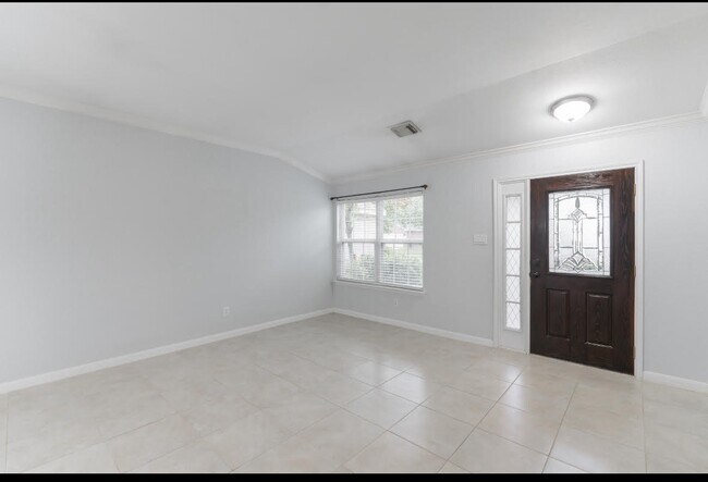 Building Photo - 3223 Legends Creek Dr