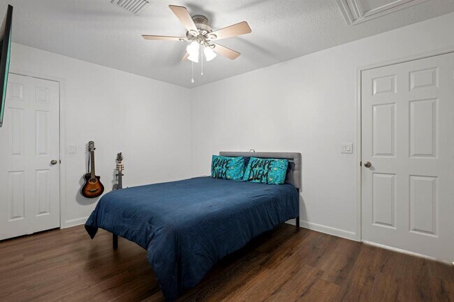 Building Photo - 93 E Stony End Pl
