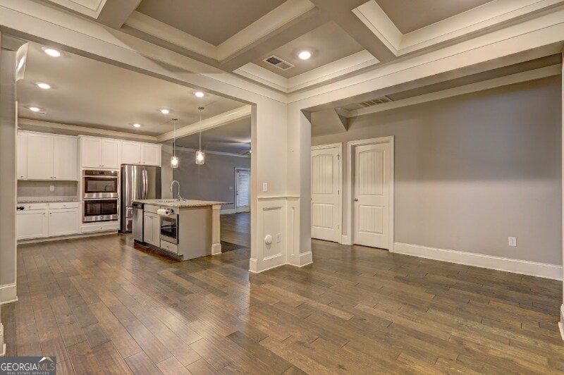 Building Photo - 100 Ruby Ln