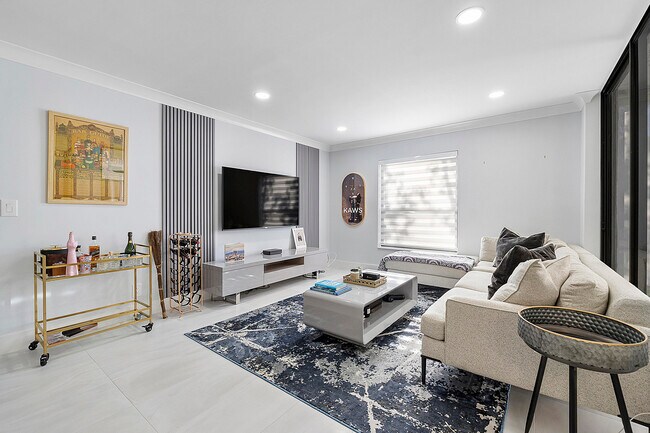 Building Photo - 2678 Carambola Cir N