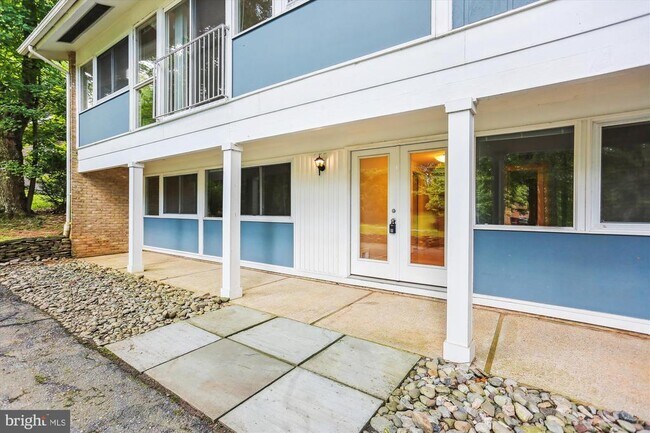 Building Photo - 8206 Stone Trail Dr