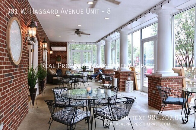 Building Photo - 301 W Haggard Ave