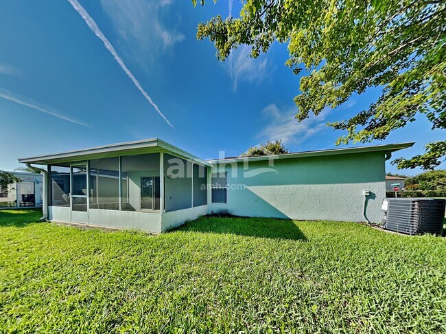 Building Photo - 12555 Belmont Lakes Dr