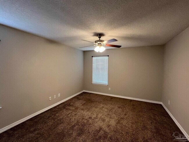 Building Photo - 10440 Millbrook Dr