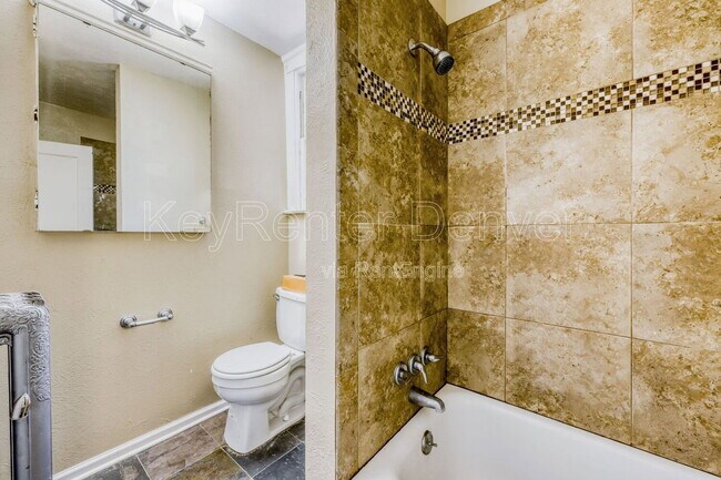 Building Photo - 1408 N Elizabeth St