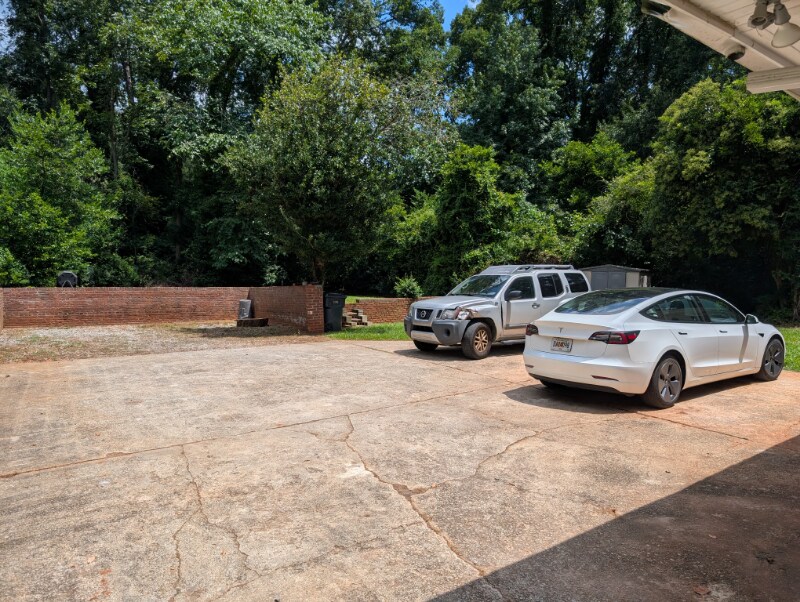 Building Photo - 2176 W Ponce de Leon Ave