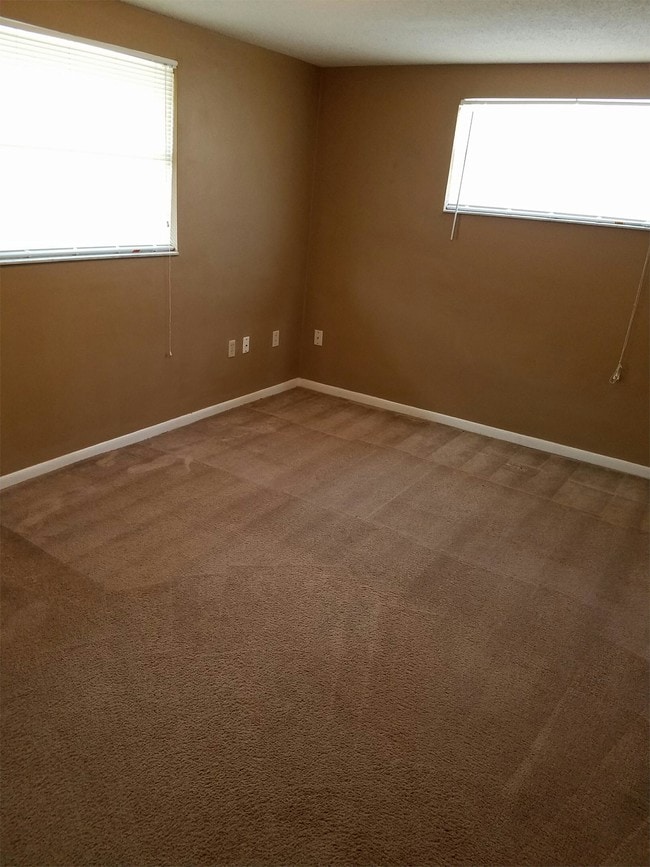 Building Photo - 7043 Stone Rd