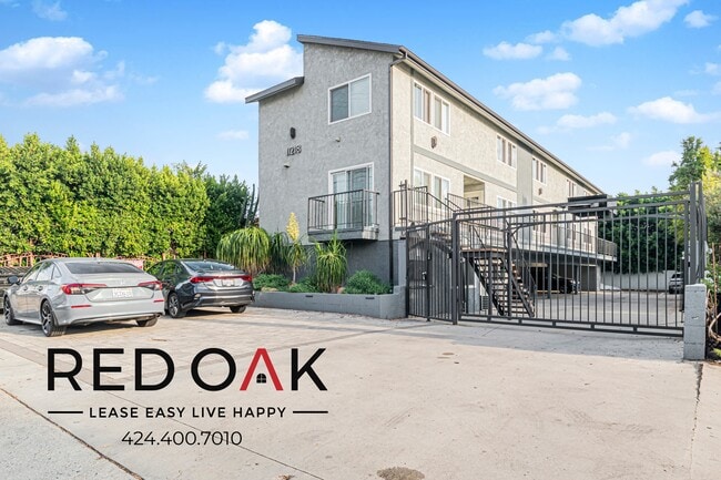 Building Photo - 11218 Oxnard St
