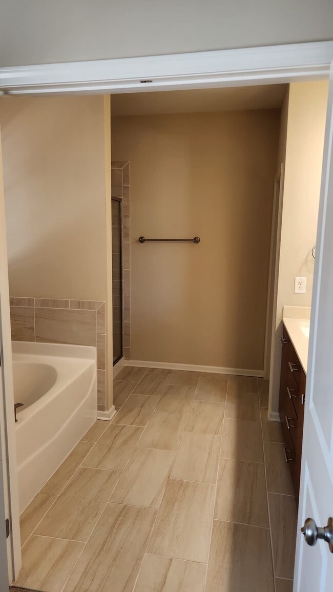 Building Photo - 114 Torpoint Rd