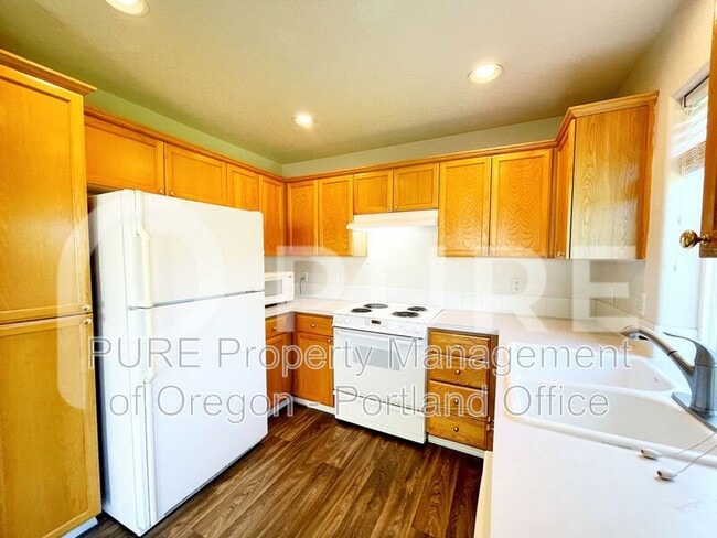 Building Photo - 16964 NW Desert Canyon Dr