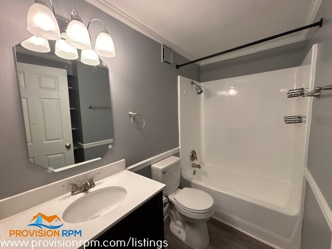 Building Photo - 107 Watermans Ct