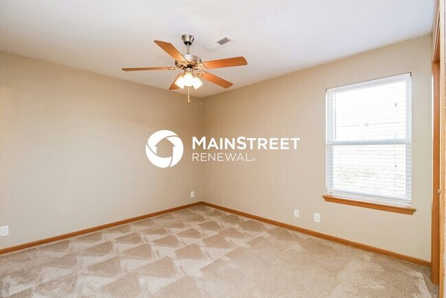 Building Photo - 3 Bedroom Pet-Friendly Home in Pleasant Hill, MO with Main Street Renewal