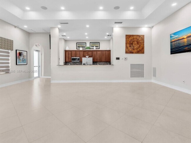 Building Photo - 8926 W 35th Ct