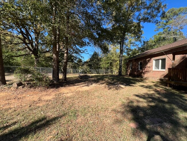 Building Photo - 1049 Stone House Rd