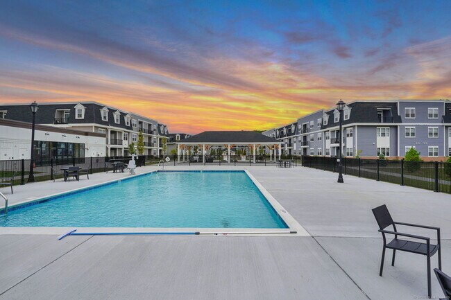 Building Photo - 280 Salmon Brook St