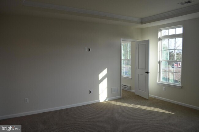 Building Photo - 24598 Johnson Oak Terrace