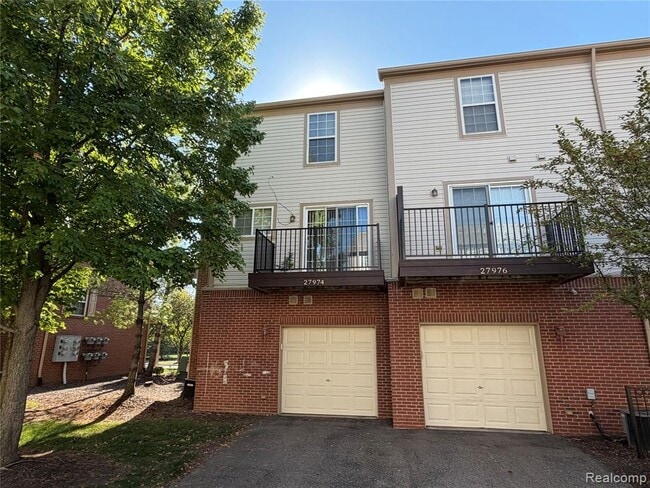 Building Photo - 27976 Declaration Dr