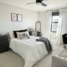 Building Photo - 525 W Aldine Ave