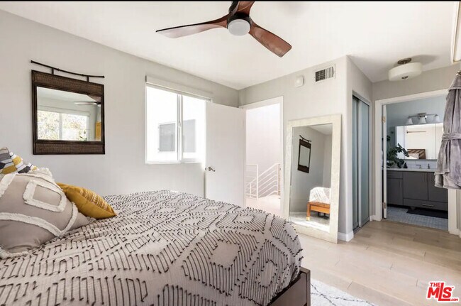 Building Photo - 1823 20th St