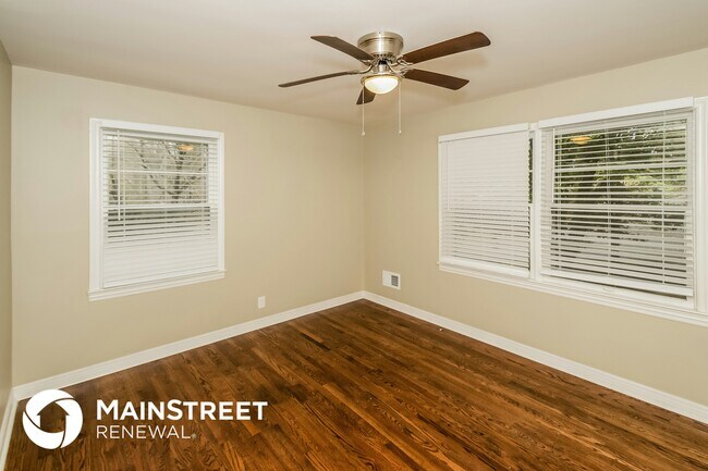 Building Photo - 229 Chickasaw Dr