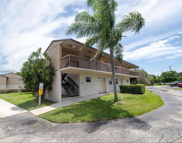 Building Photo - 2755 W Atlantic Ave