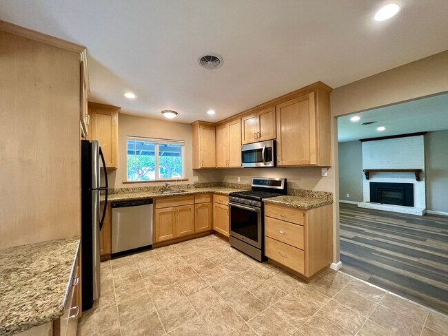 Building Photo - TENTATIVELY RENTED 3 Bedroom 2 Bathroom Na...