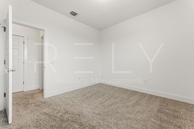 Building Photo - 11202 Gadsen Ln
