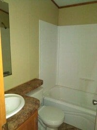 Building Photo - 1223 Hanck