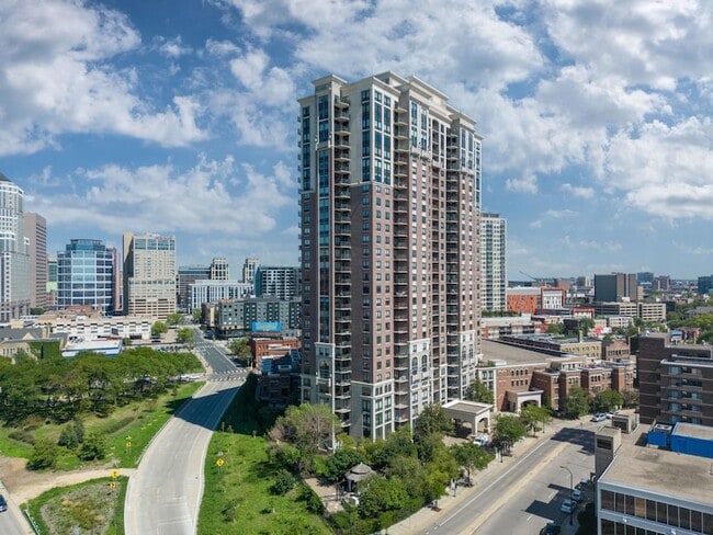 Building Photo - 1008 Portland Ave