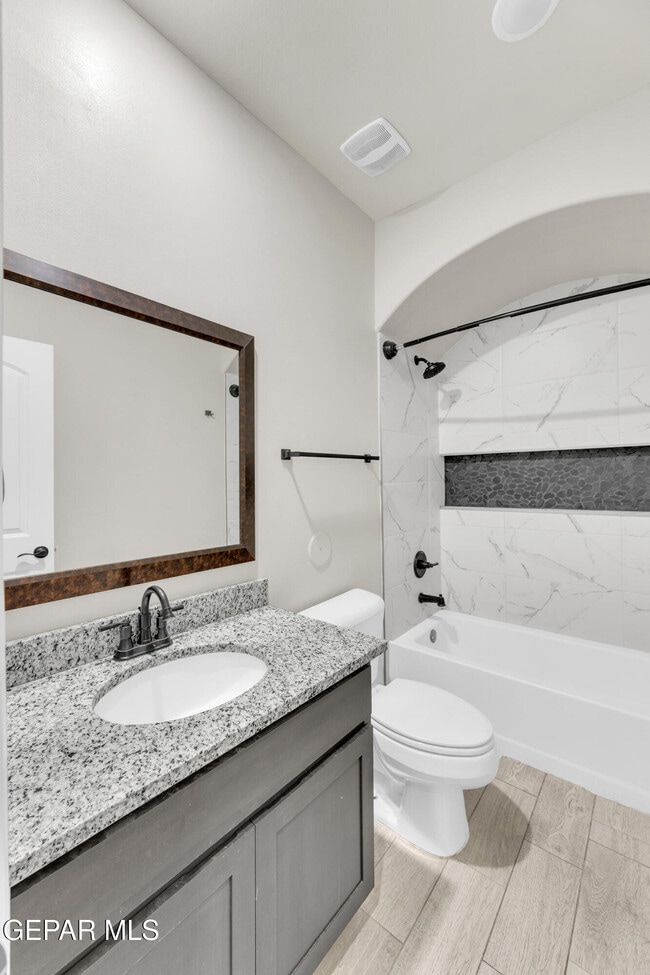 Building Photo - 10613 Hidden Palm Pl