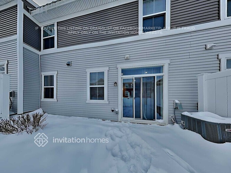 Building Photo - 6439 Inspire Cir S