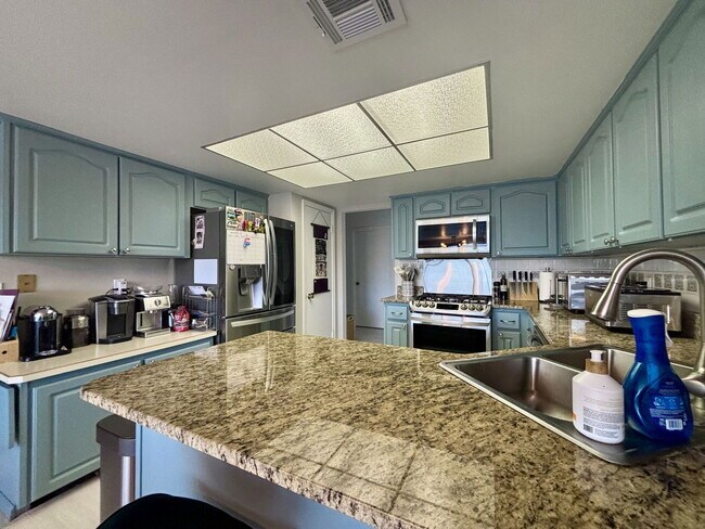 Building Photo - 9135 San Ambrosio Dr