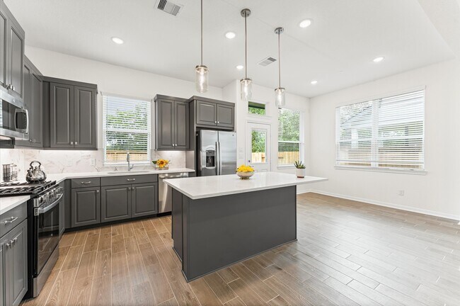Building Photo - 151 W Coralburst Lp