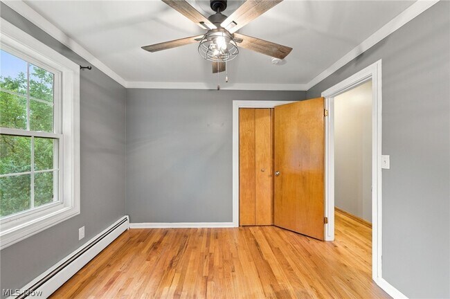 Building Photo - 3527 E Smith Rd