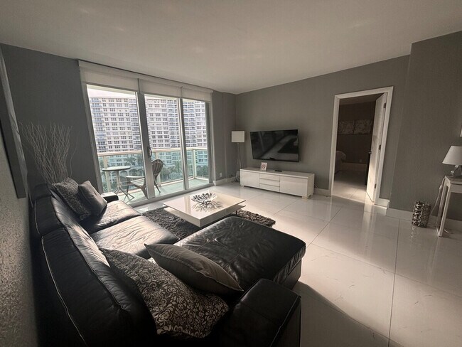 Building Photo - 3801 S Ocean Dr