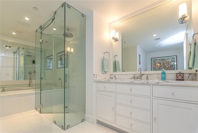 Building Photo - 520 West Ave