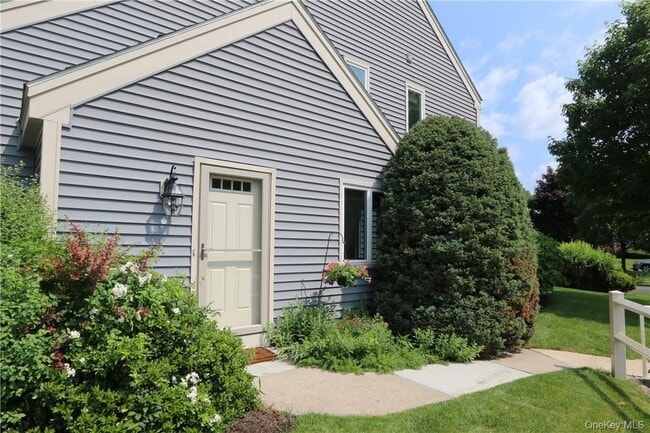 Building Photo - 218 Stoneway Ln