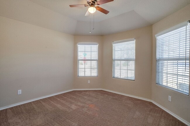 Building Photo - Amazing 4 Bed, 2 Bath in the Highly Desired Villages-Eagle Mountain- 76179- Eagle Mountain/Sagina...