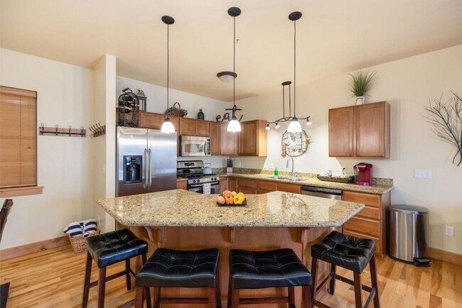 Building Photo - 5518 Lillehammer Ln