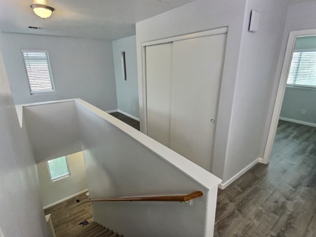 Building Photo - 41925 W Sunland Dr