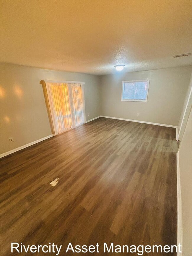 Building Photo - A MUST SEE FRAYSER!!!! SECTION 8 WELCOMED !!!!