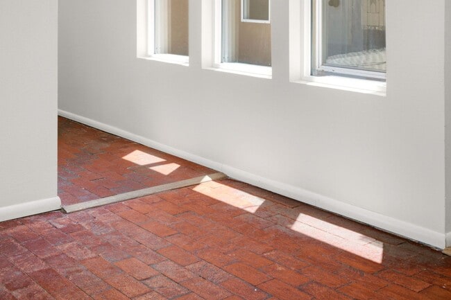 Building Photo - Exceptional Property in the NE Heights