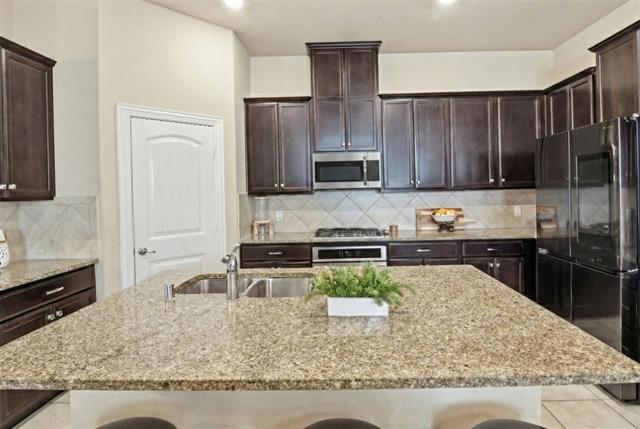 Building Photo - 3608 Bastrop St