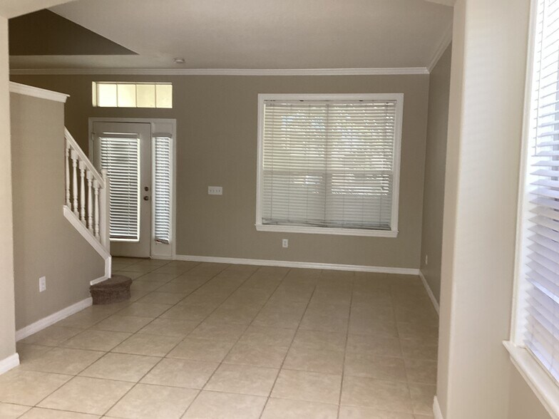 Building Photo - 1651 Mellon Way